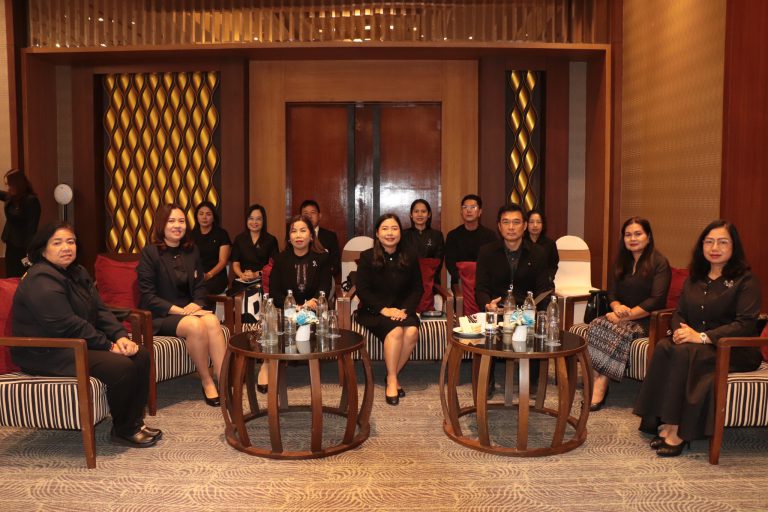 เข้าร่วมโครงการประชุมเชิงปฏิบัติการจัดทำแบบฝึกทักษะทางวิทยาการในรูปแบบออนไลน์เพื่อยกระดับผลสัมฤทธิ์ทางการศึกษาของสำนักงานส่งเสริมการเรียนรู้ประจำจังหวัดตรัง