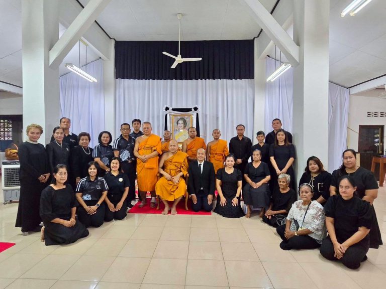 เข้าร่วมพิธีสวดพระพุทธมนต์และเจริญจิตตภาวนาอุทิศถวายพระราชกุศล แด่สมเด็จพระนางเจ้าสิริกิติ์พระบรมราชินีนาถพระบรมราชชนนีพันปีหลวง