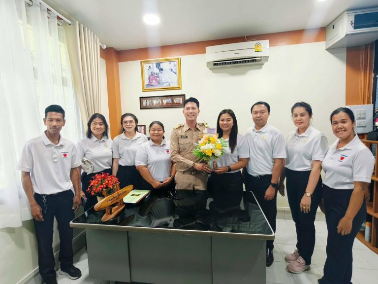 ร่วมแสดงความยินดีกับนายอาทิตย์ อินทรวิเศษ ผู้อำนวยการศูนย์ส่งเสริมการเรียนรู้ระดับอำเภอวังวิเศษ เนื่องในโอกาสย้ายมาดำรงตำแหน่ง ผู้อำนวยการศูนย์ส่งเสริมการเรียนรู้ระดับอำเภอห้วยยอด