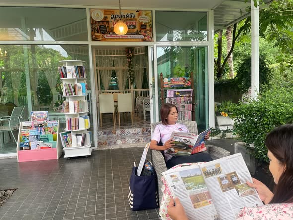 นำสื่อไปหมุนเวียน ณ มุมหนังสือหมู่บ้านหัวถนน