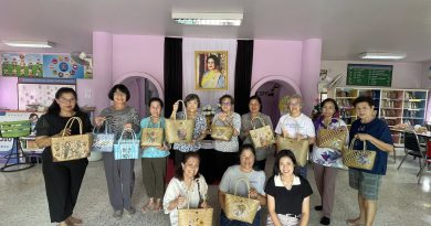 กิจกรรมส่งเสริมการอ่านและการเรียนรู้ตลอดชีวิตกับ ชมรมผู้สูงอายุเทศบาลตำบลห้วยยอด